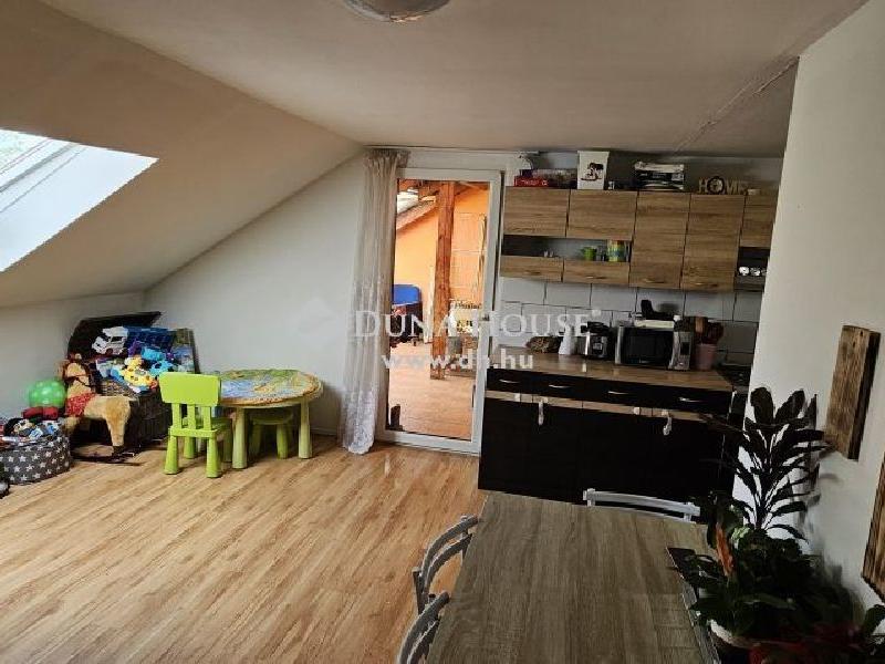 Eladó családi ház Kóka
