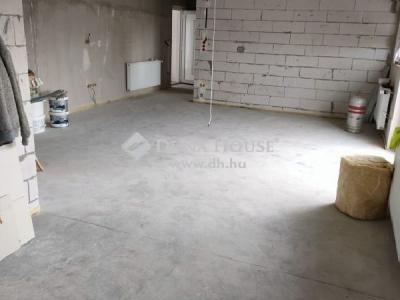 Eladó lakás Monor