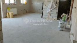 Eladó lakás Monor