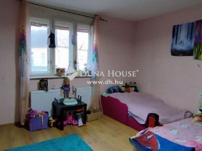 Eladó családi ház Tápiószecső