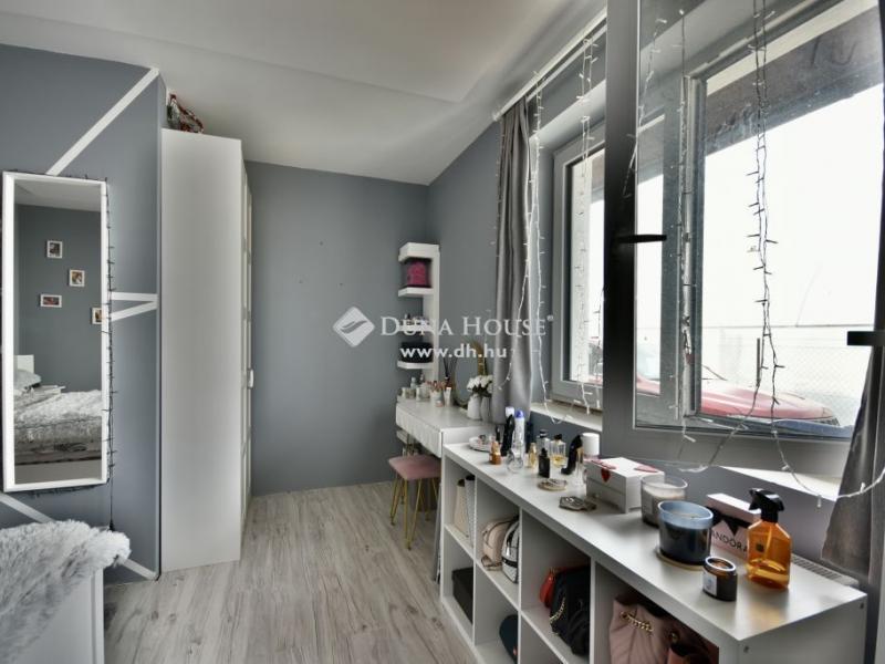 Eladó családi ház Budakalász