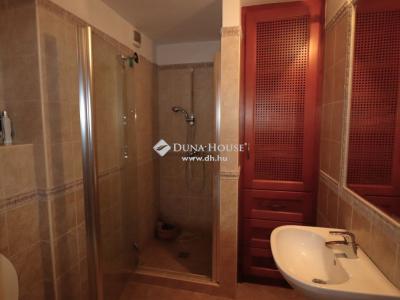 Eladó családi ház Leányfalu