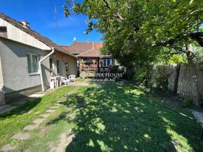 Eladó családi ház Budapest
