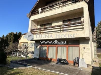 Eladó családi ház Budapest