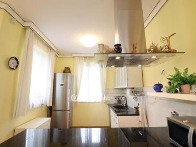 Eladó családi ház Budapest