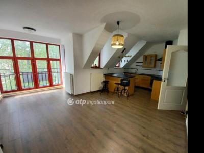 Eladó lakás - 9400 Sopron