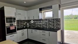 Eladó családi ház Bükkösd