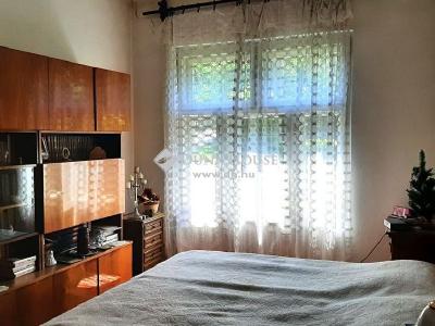 Eladó családi ház Esztergom