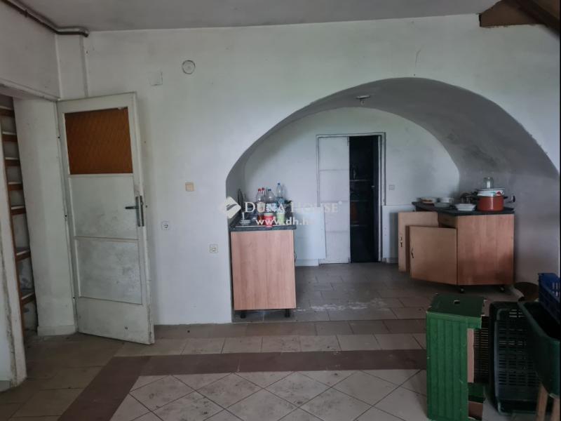 Eladó családi ház Pécs
