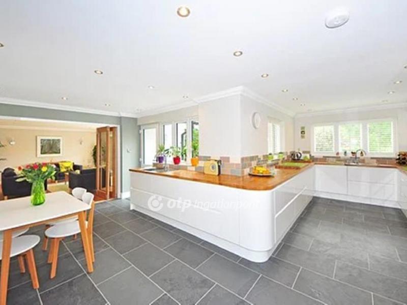 Eladó lakás Mosonszolnok