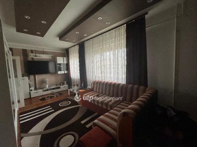 Eladó családi ház Hajdúhadház