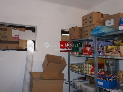 Eladó üzlethelység udvarban Bagod