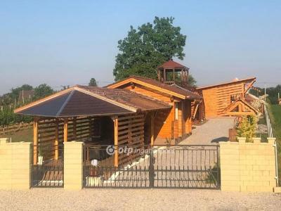 Eladó családi ház - 5350 Tiszafüred