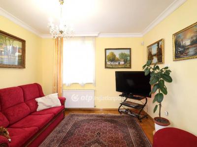 Eladó családi ház Budapest