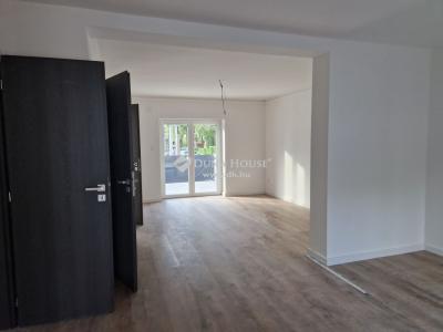Eladó családi ház - 8624 Balatonszárszó