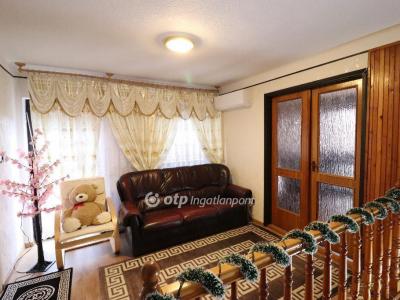 Eladó családi ház Budapest