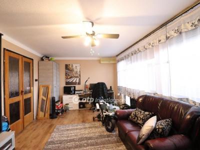 Eladó családi ház Budapest