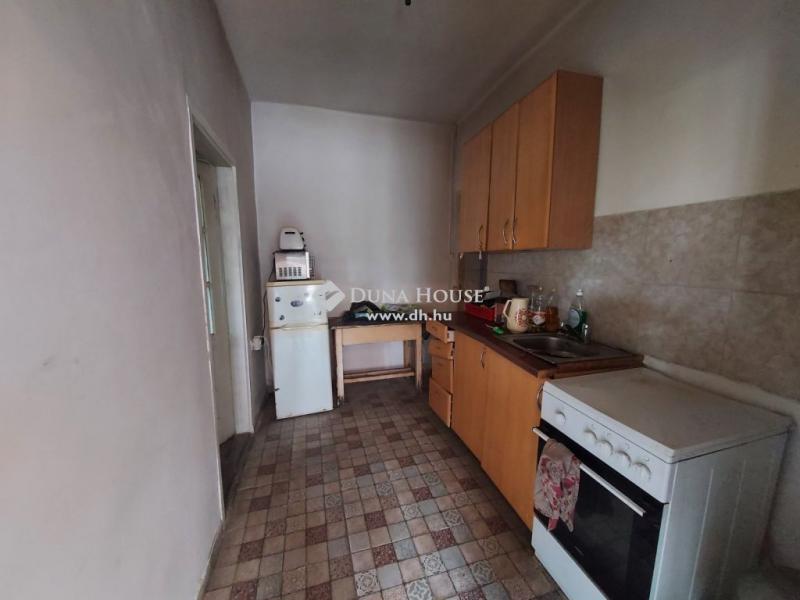 Eladó családi ház Monor