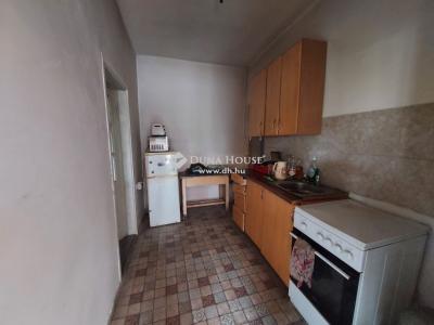 Eladó családi ház Monor