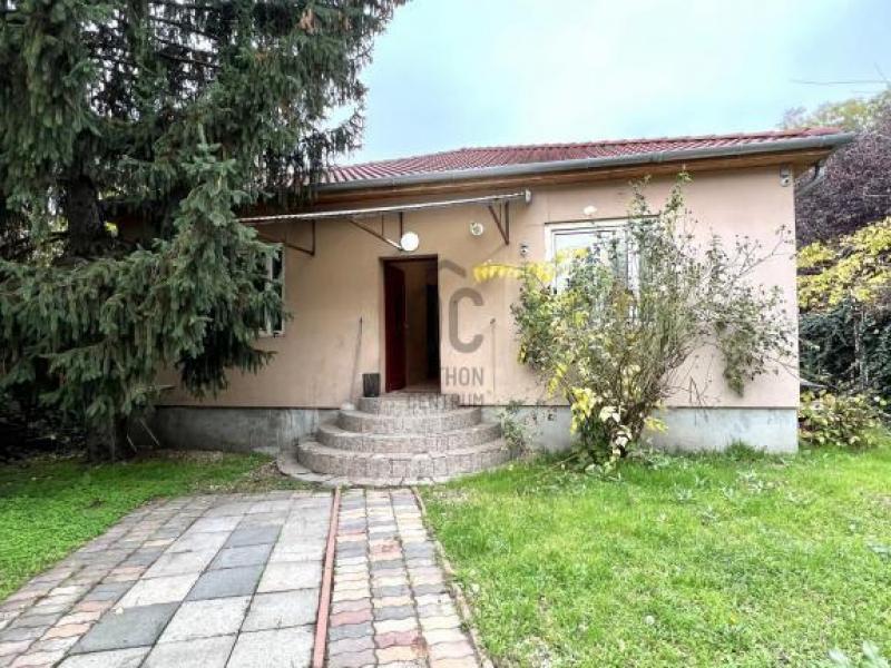 Eladó családi ház Budapest