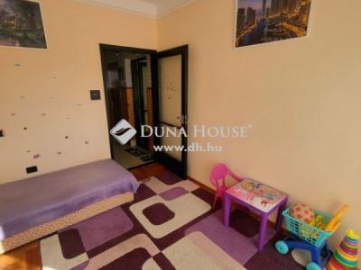 Eladó lakás Kistarcsa