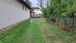 Eladó lakóövezeti telek Besnyő