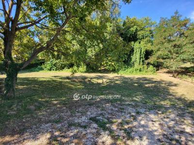 Eladó lakóövezeti telek Siófok