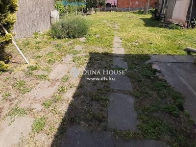 Eladó családi ház - 2200 Monor