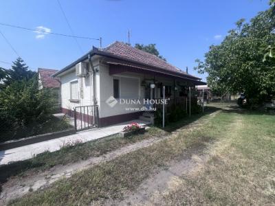 Eladó családi ház Csengőd