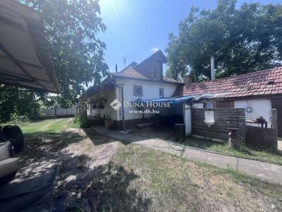 Eladó családi ház Csengőd