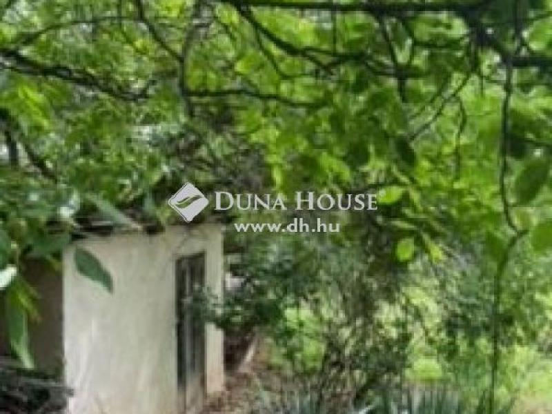 Eladó lakóövezeti telek Budapest