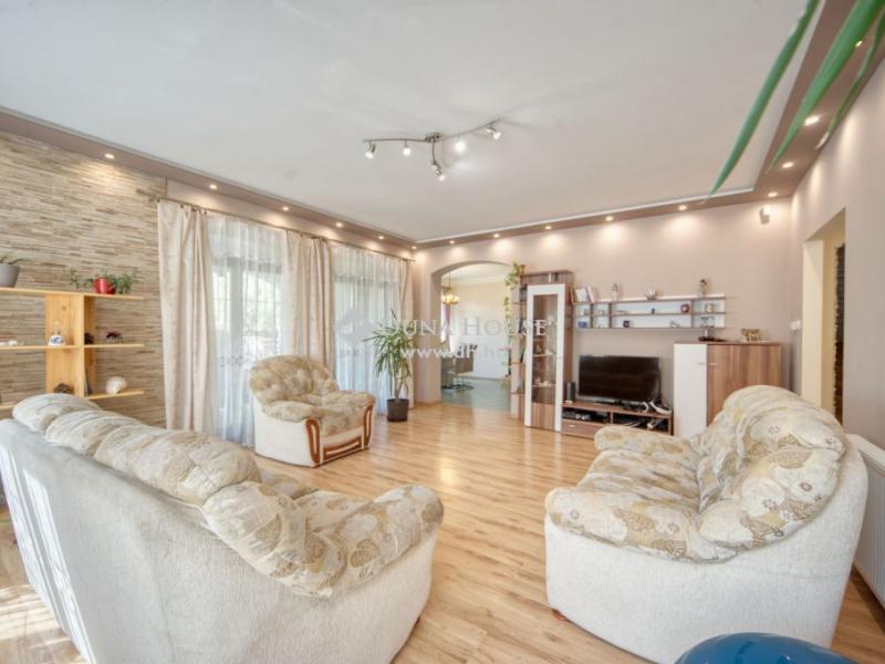 Eladó családi ház Monor