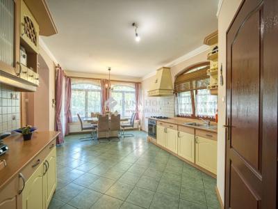 Eladó családi ház Monor