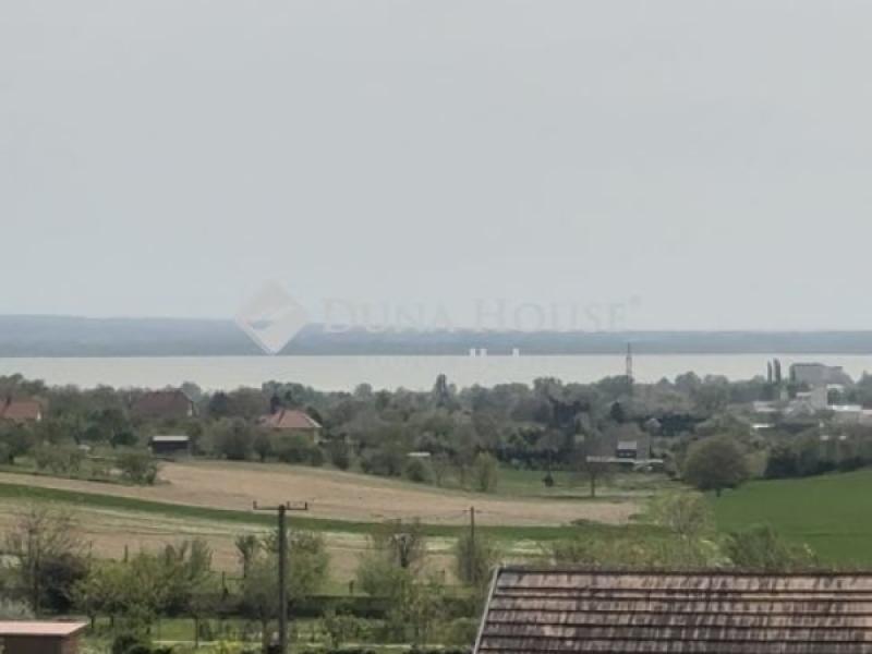 Eladó lakóövezeti telek Cserszegtomaj