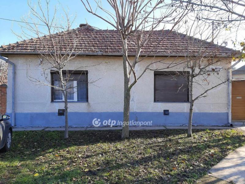 Eladó családi ház Kunszentmárton