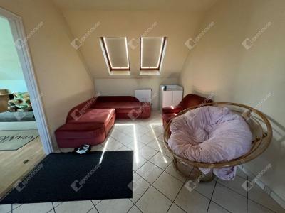 Eladó családi ház Monor