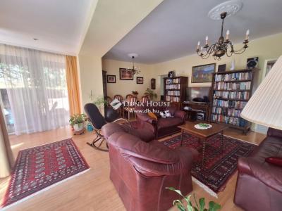 Eladó családi ház Pécs