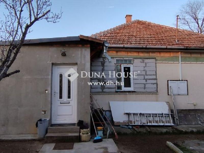 Eladó családi ház Tápiószecső