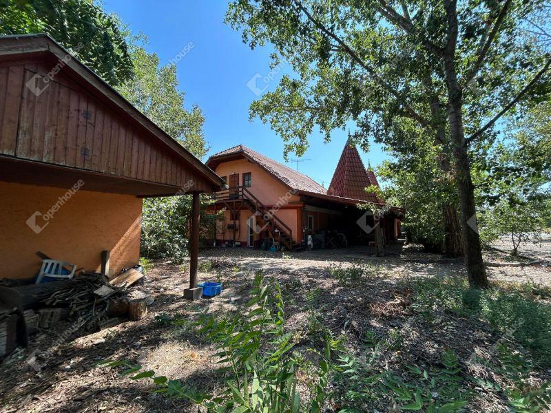 Eladó étterem, vendéglő Monor Monorierdő