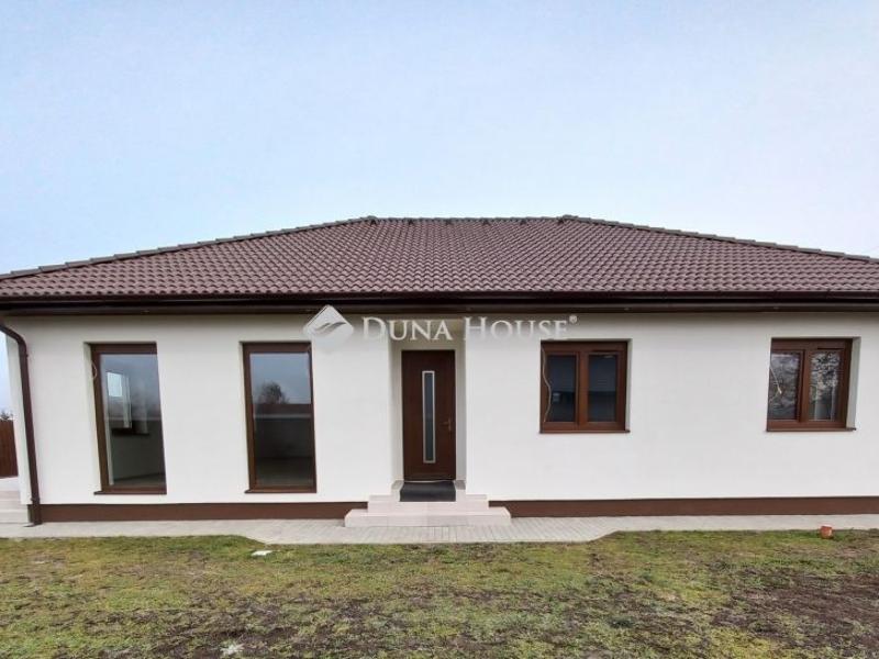 Eladó családi ház Békéscsaba