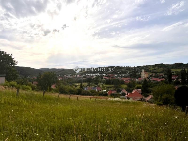 Eladó lakóövezeti telek Mecseknádasd