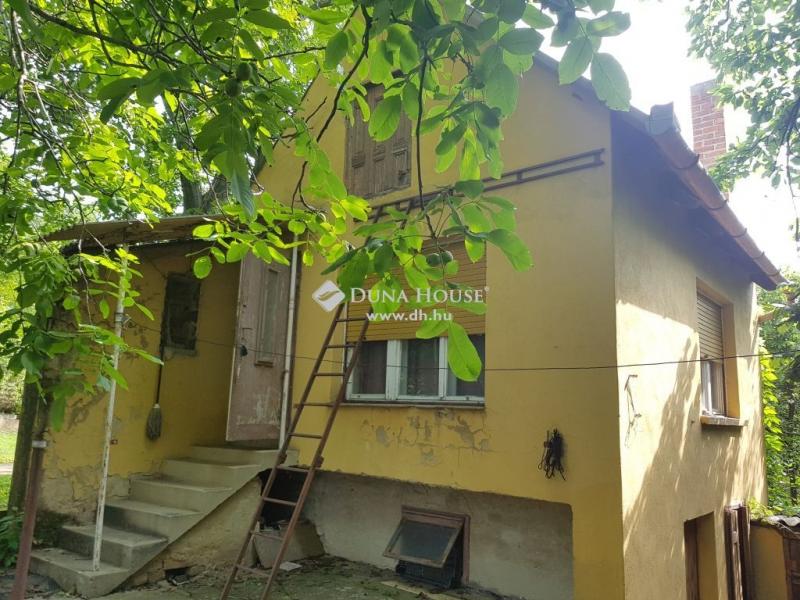 Eladó családi ház Pécs