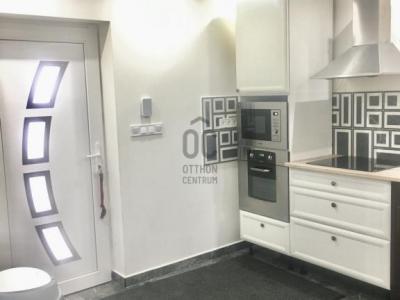 Eladó családi ház Budapest