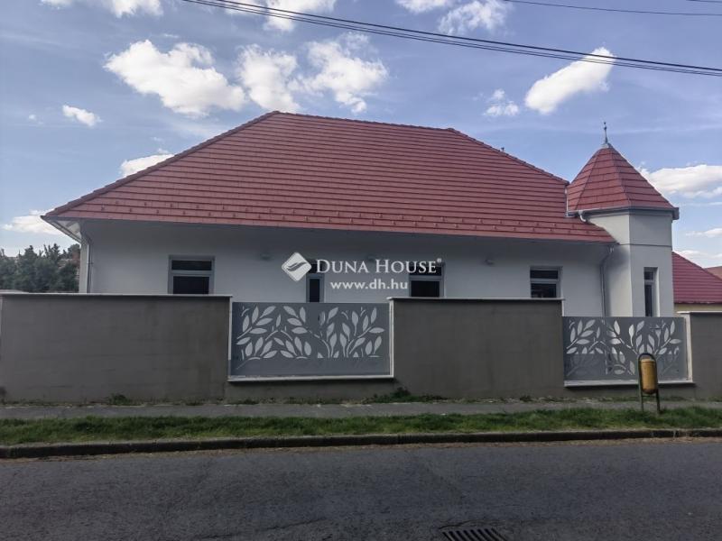Eladó családi ház Bonyhád
