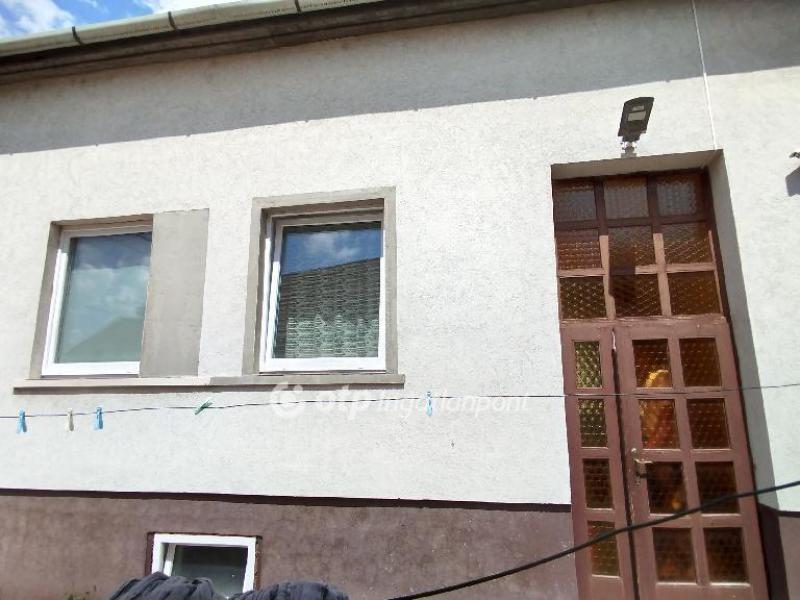 Eladó családi ház Jászberény