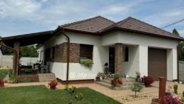 Eladó családi ház Poroszló