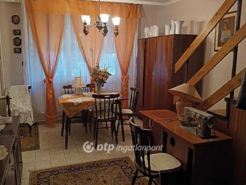 Eladó családi ház Hajdúhadház