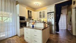 Eladó családi ház Budapest