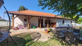 Eladó ház Csongrád