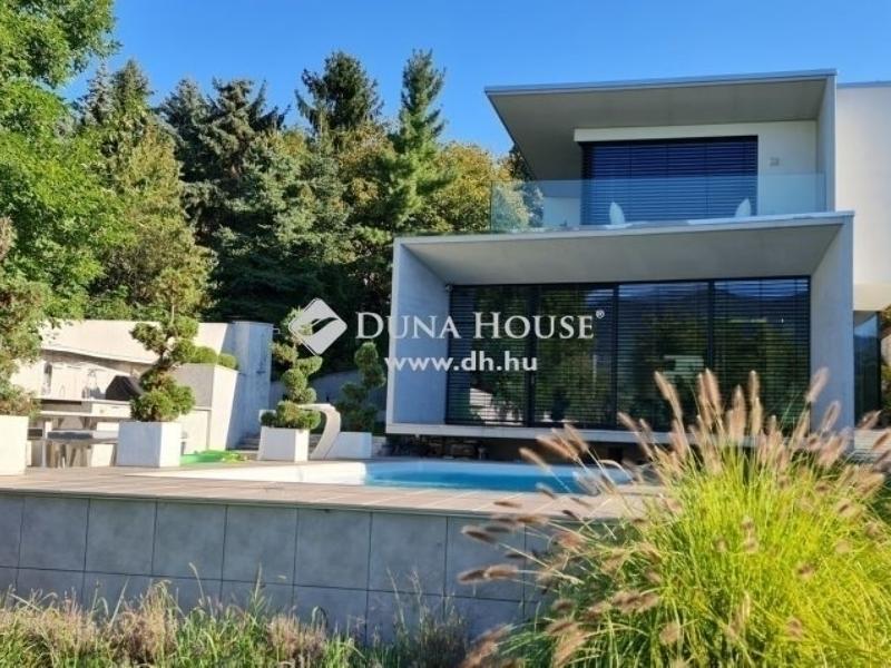 Eladó családi ház Budapest